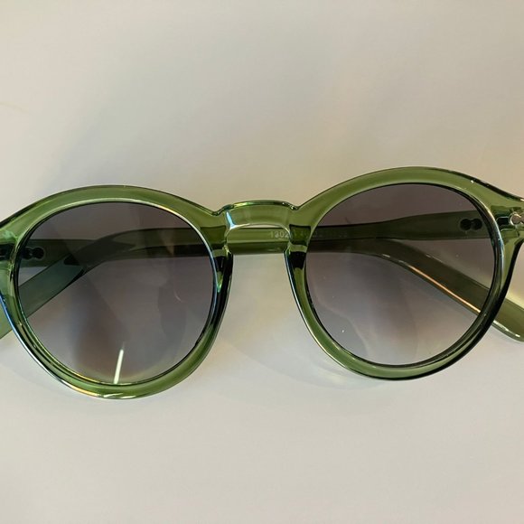 Vintage Retro UV Sun Glasses - Picture 3 of 4